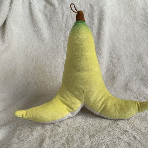 Nintendo Mario Kart Banana Peel Plush 11” Stuffed Toy Basic Fun Yellow - Picture 3 of 7